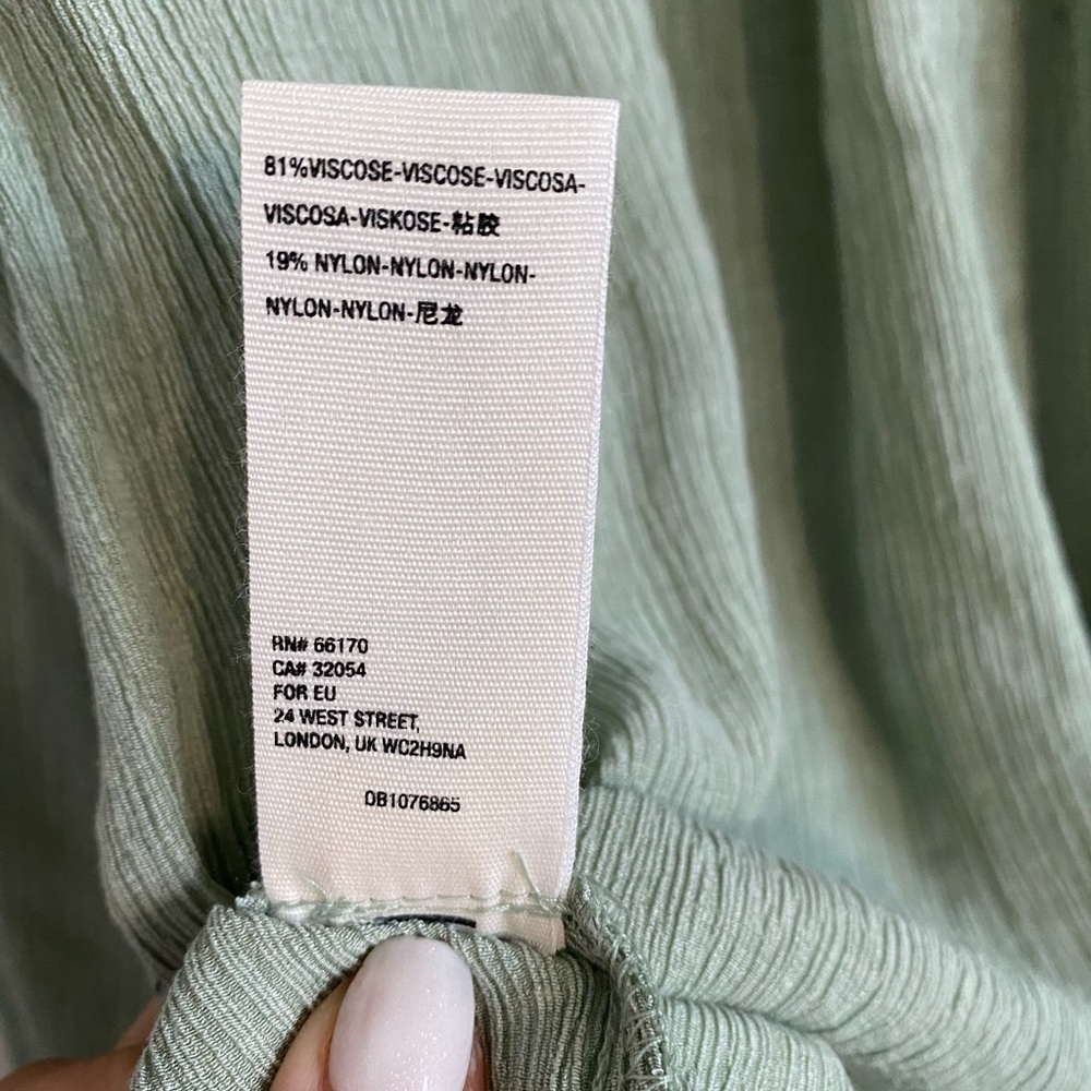 💕NWT Free People Check On It Wrap Top Green - Picture 7 of 9